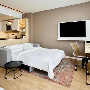 By Marriott **** München